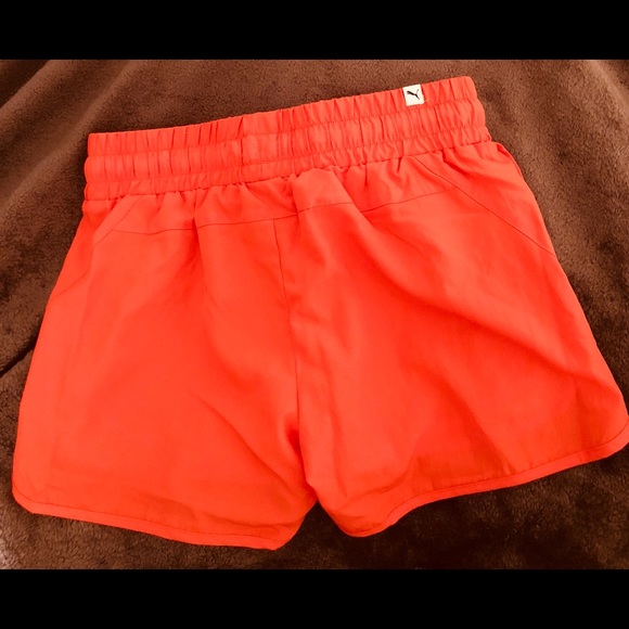 ❤️SOLD! SOLD!!!!PUMA RUNNING SHORTS❤️ - Picture 4 of 6